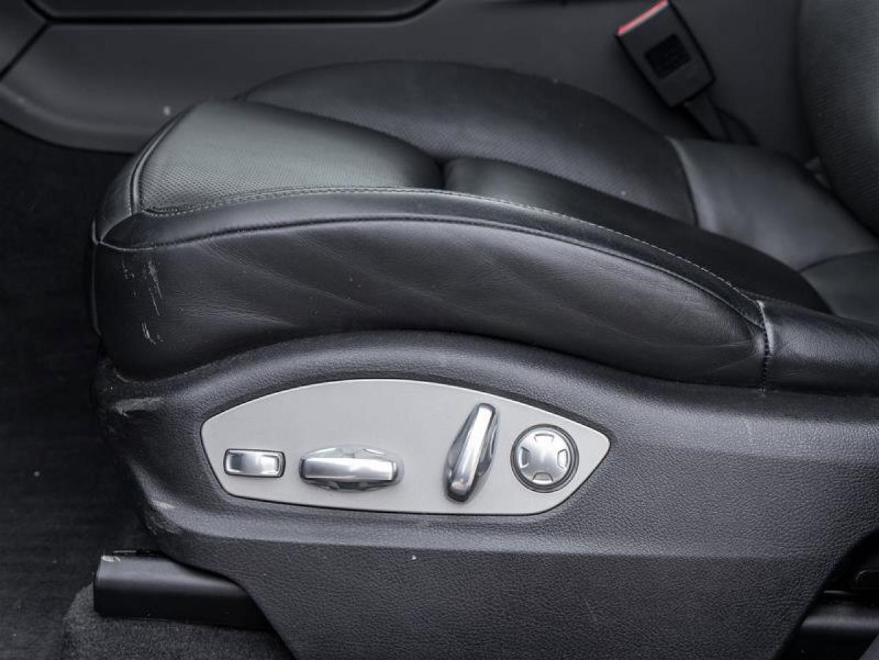 2018 Porsche Macan AWD Premium Pkg Plus Lane Change Assist Porsche Cr Photo