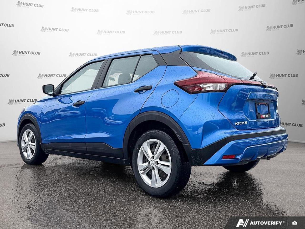 2023 Nissan Kicks S Photo3