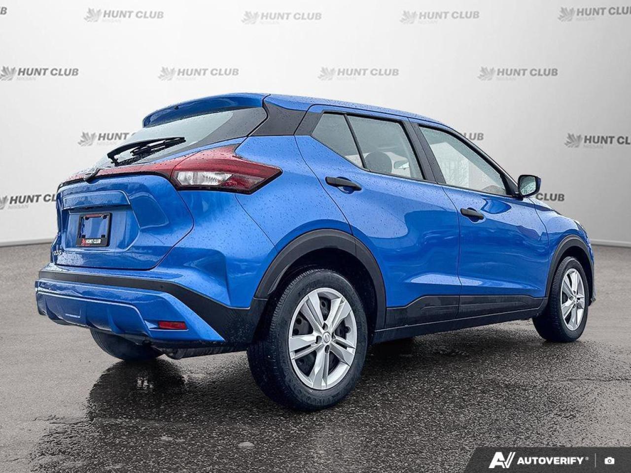 2023 Nissan Kicks S Photo