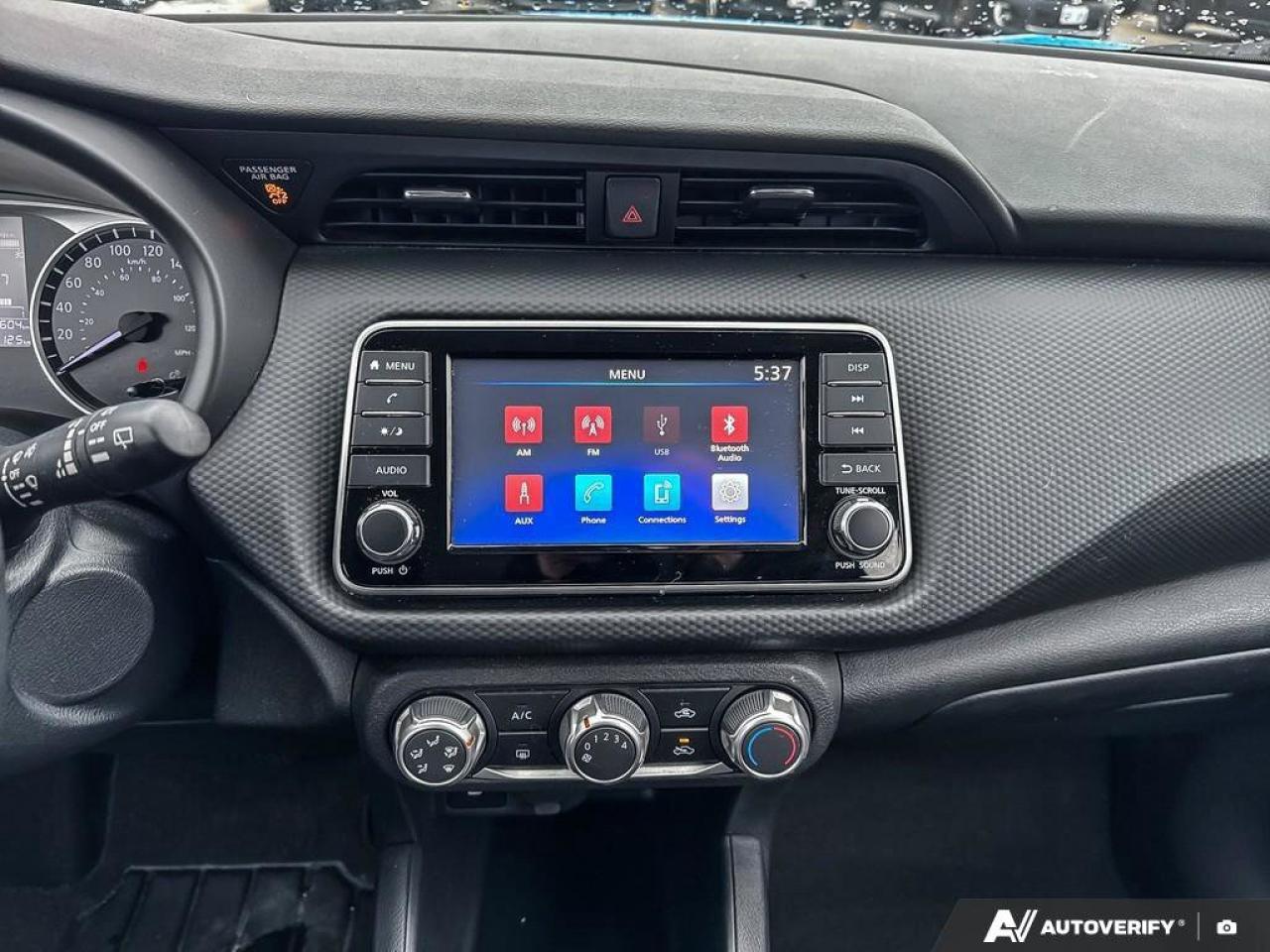 2023 Nissan Kicks S Photo