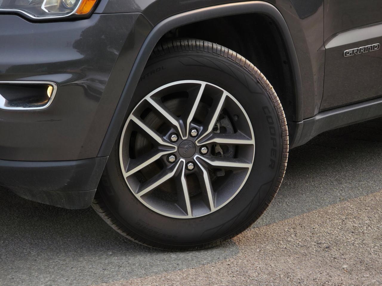 2021 Jeep Grand Cherokee Laredo   4x4   Climate Ctrl   Power Liftgate Photo