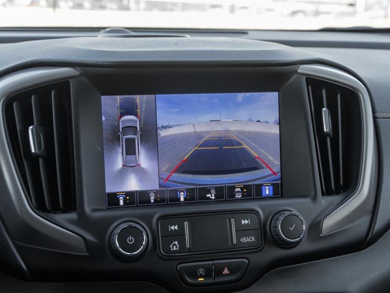 2023 GMC Terrain AT4 AWD Following Distance Indicator Heated Steeri Photo