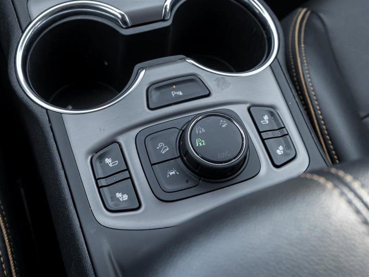 2023 GMC Terrain AT4 AWD Following Distance Indicator Heated Steeri Photo