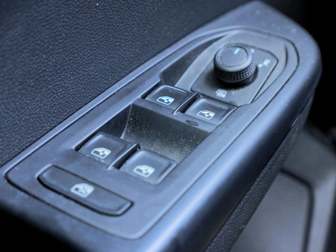 2022 Volkswagen Taos Trendline 4MOTION   Heated Seat   Backup Camera Photo