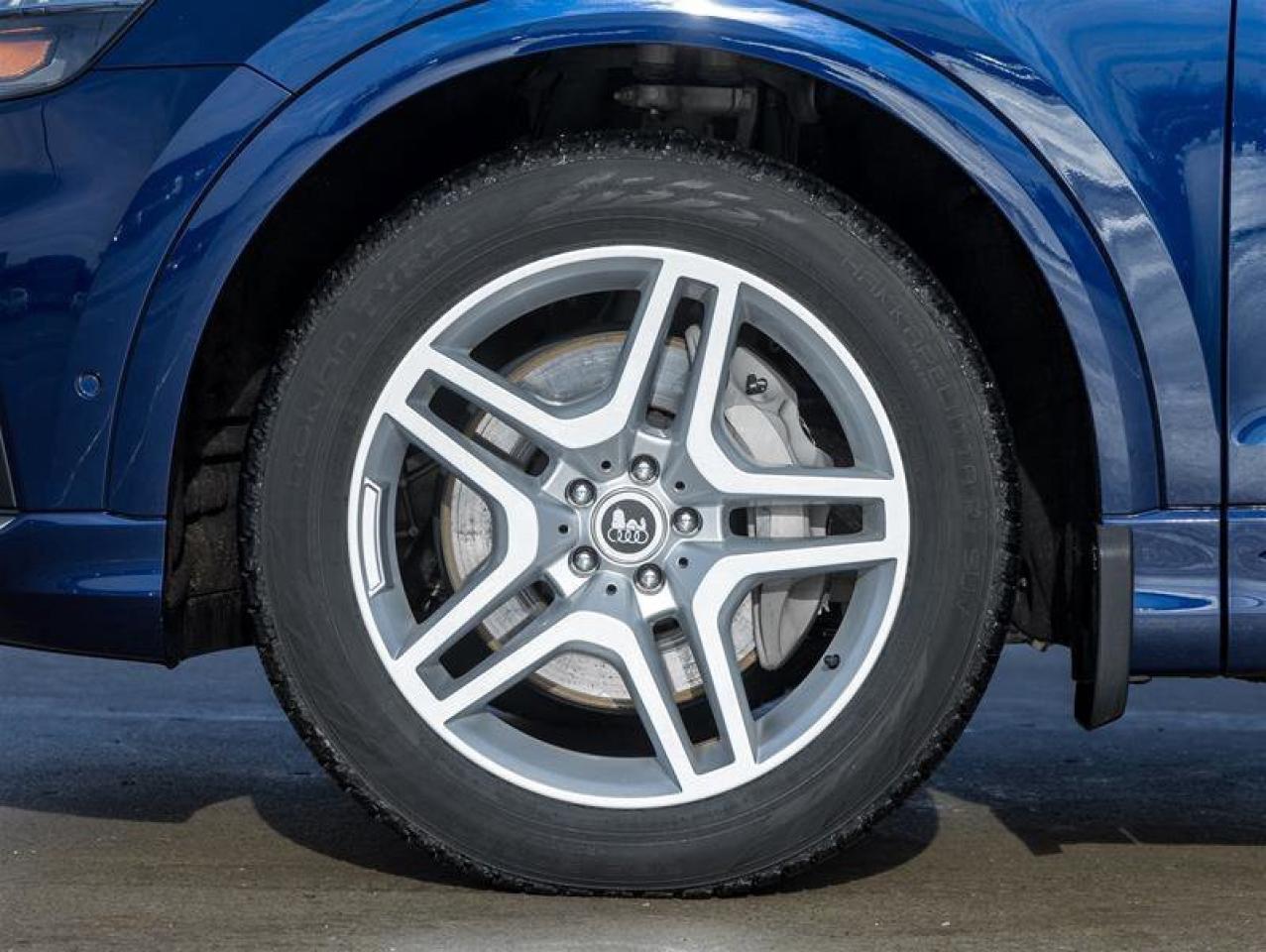 2020 Audi Q8 Technik 5S TFSI Quattro Dynamic Ride Pkg Driver As Photo