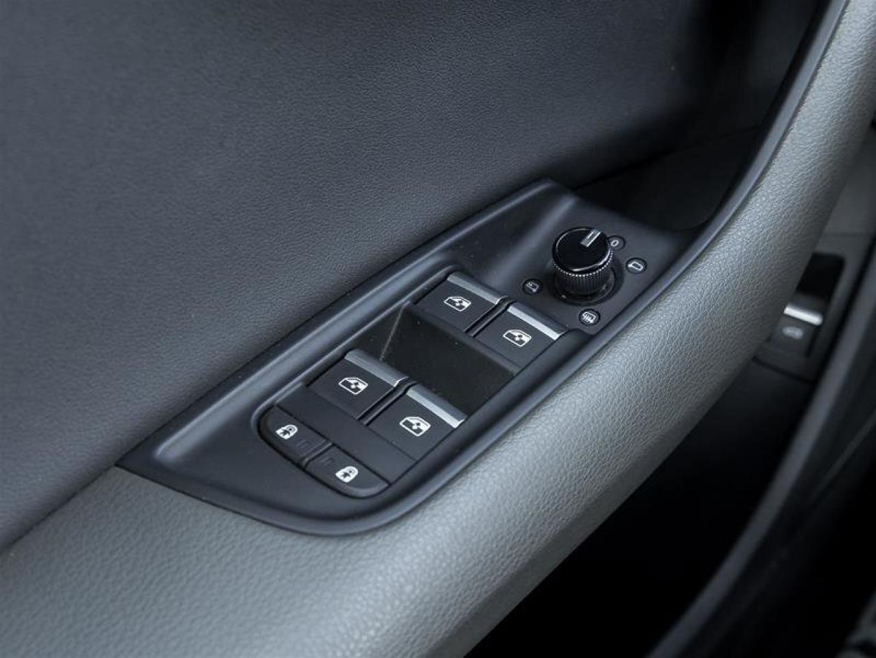 2020 Audi Q8 Technik 5S TFSI Quattro Dynamic Ride Pkg Driver As Photo