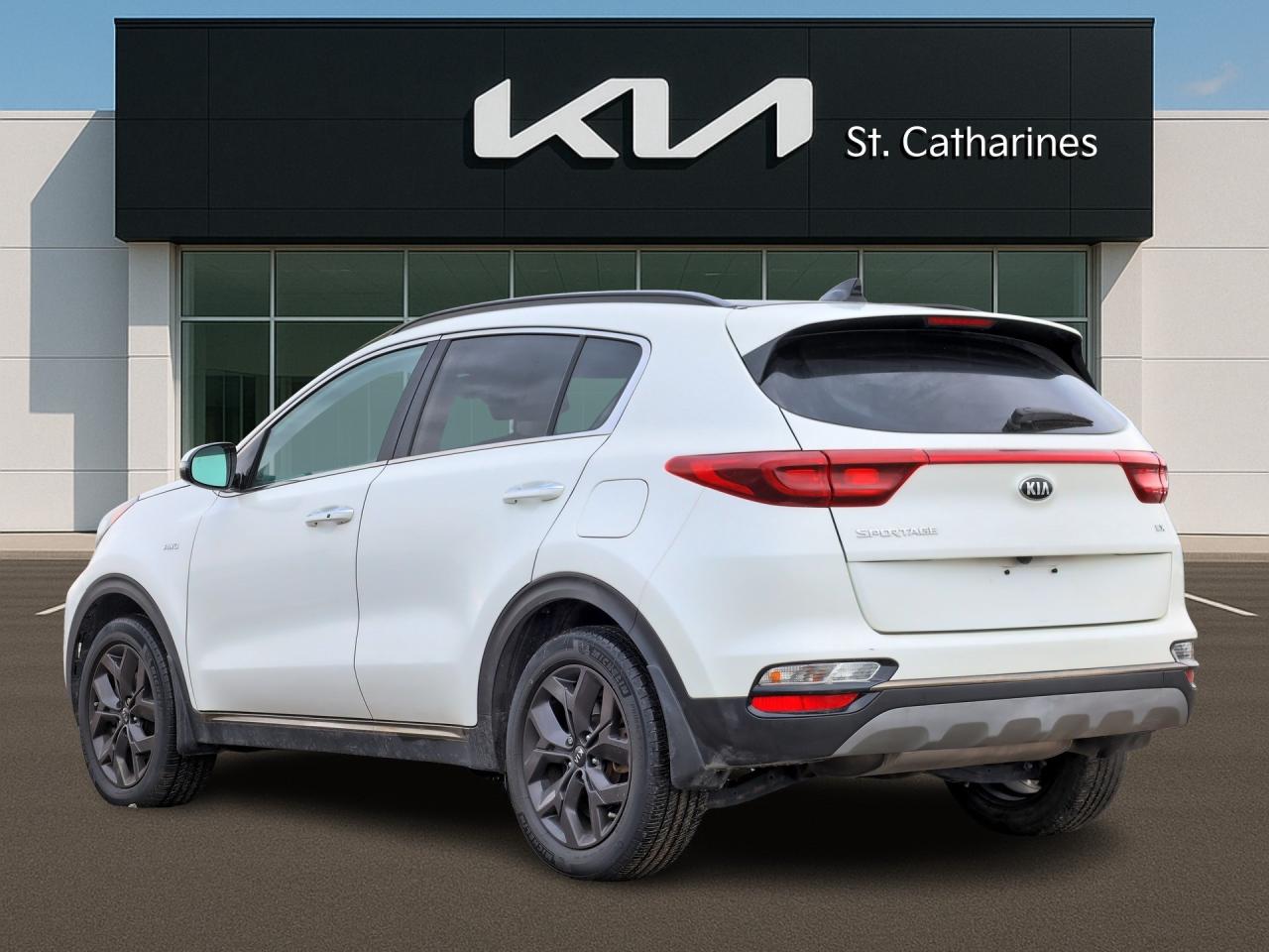 2022 Kia Sportage EX S AWD   Pano Roof   Push Start   Htd Steering Photo4