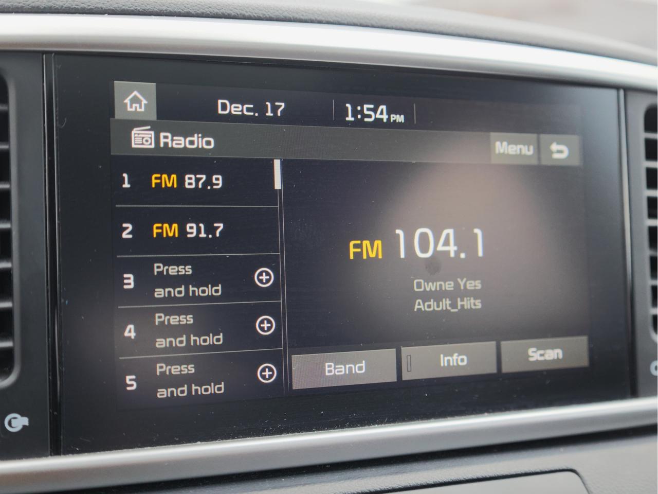 2022 Kia Sportage EX S AWD   Pano Roof   Push Start   Htd Steering Photo