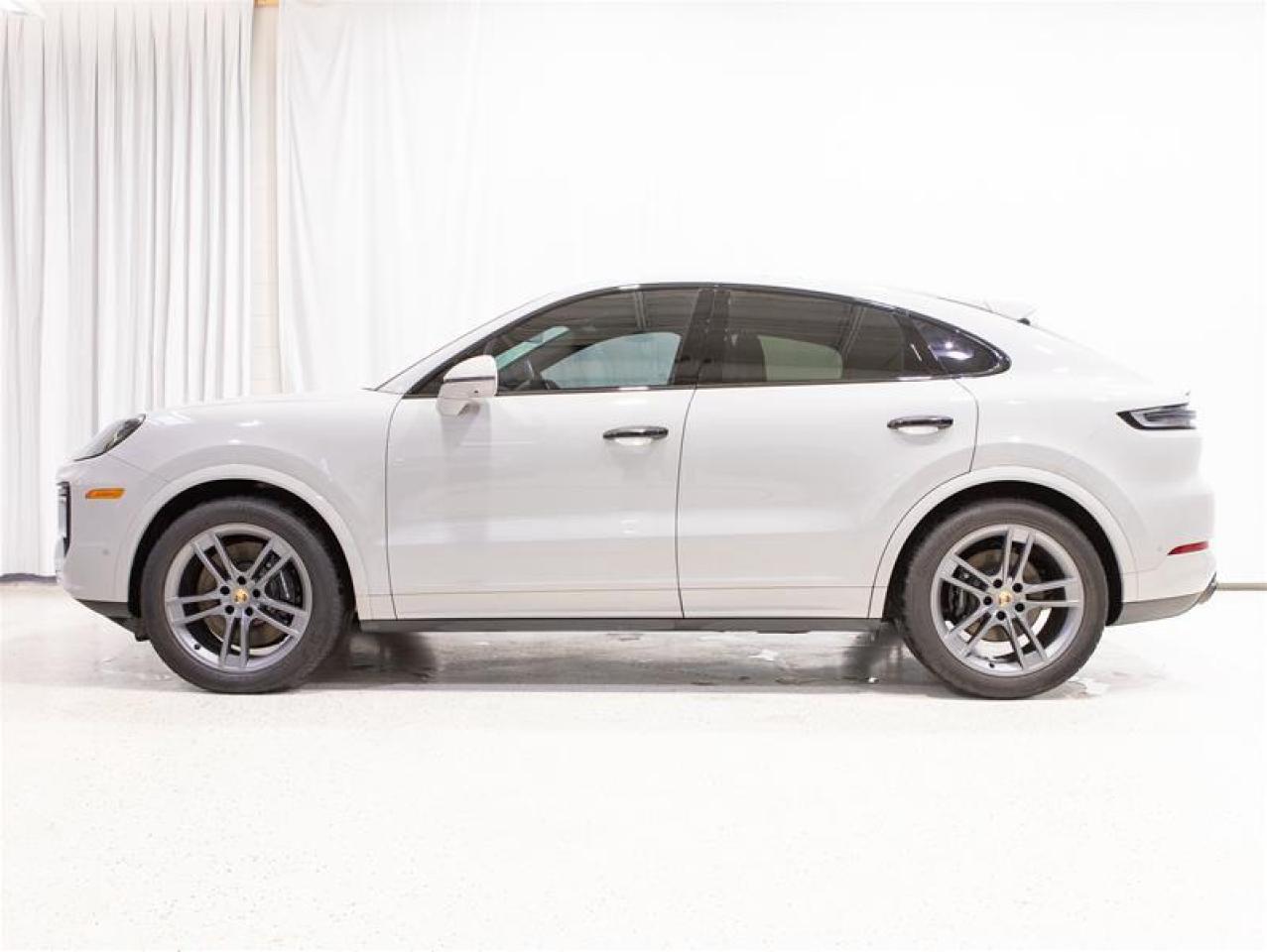 2024 Porsche Cayenne S Coupe AWD Photo
