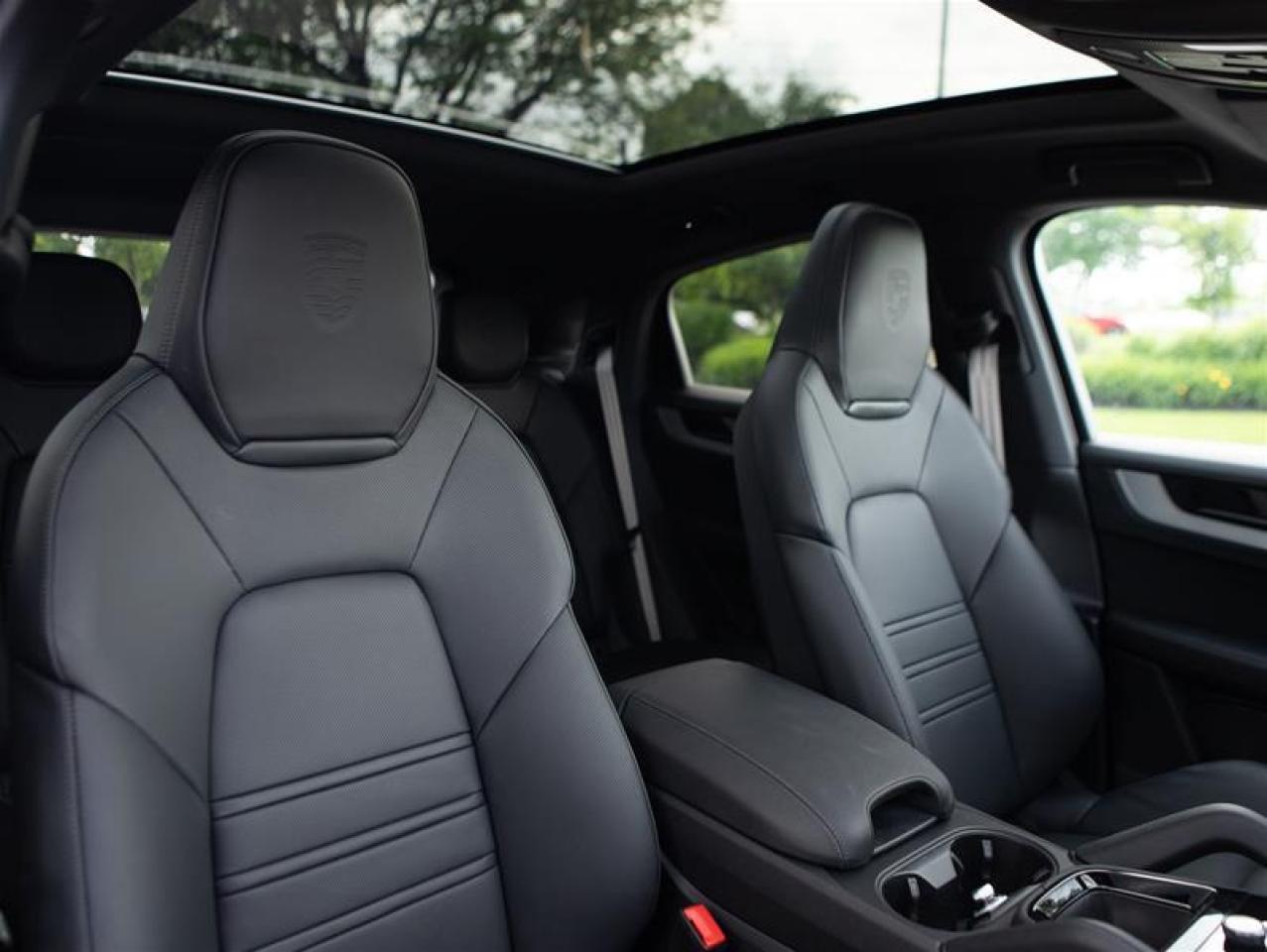 2024 Porsche Cayenne S Coupe AWD Photo