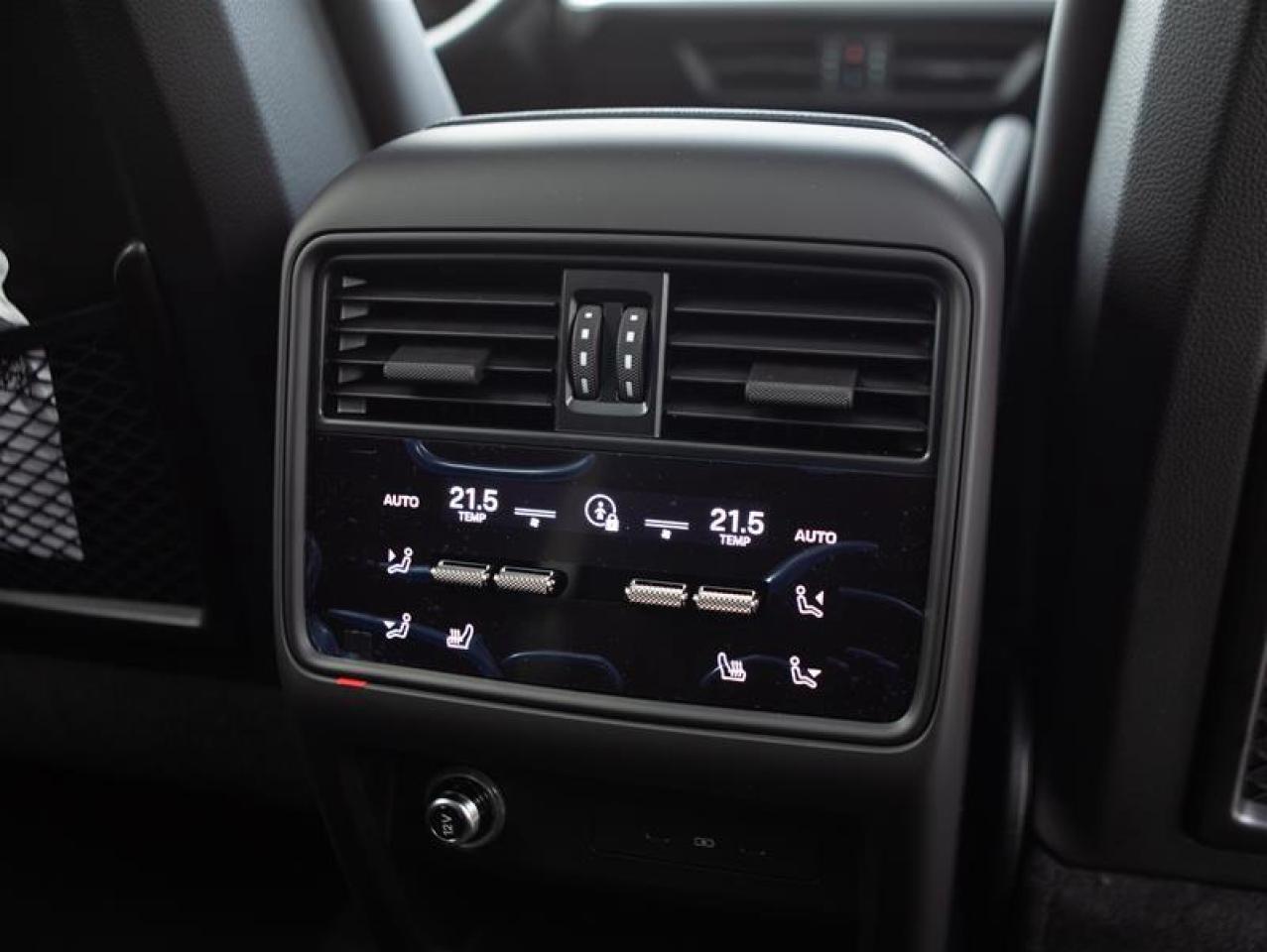 2024 Porsche Cayenne S Coupe AWD Photo