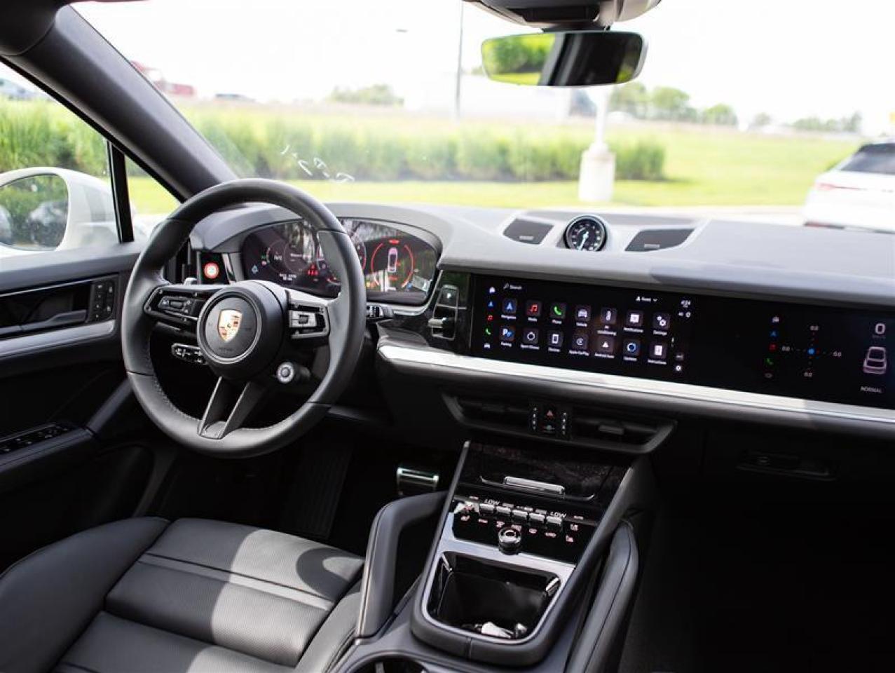 2024 Porsche Cayenne S Coupe AWD Photo