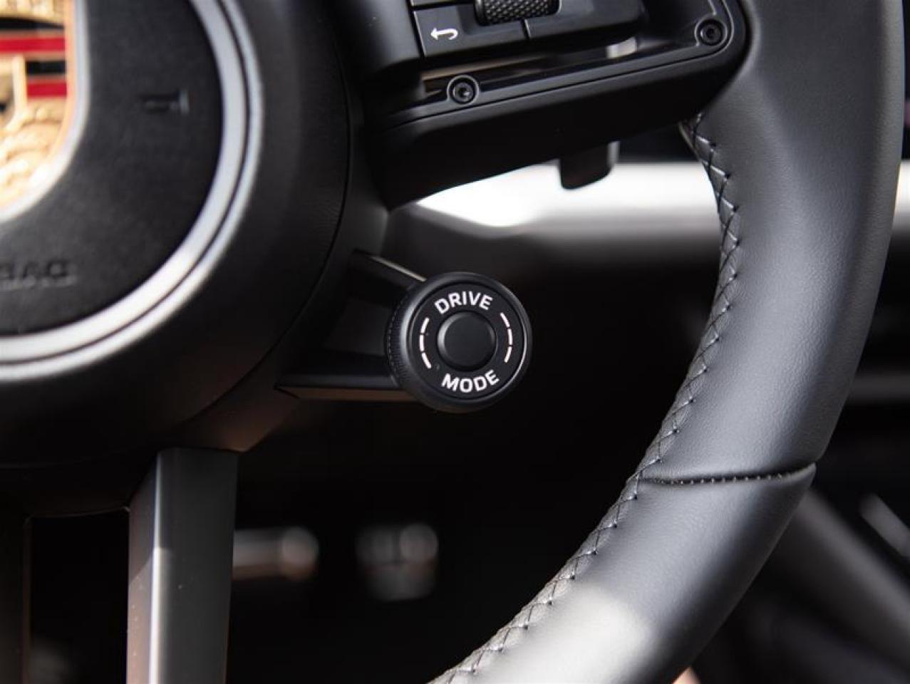 2024 Porsche Cayenne S Coupe AWD Photo