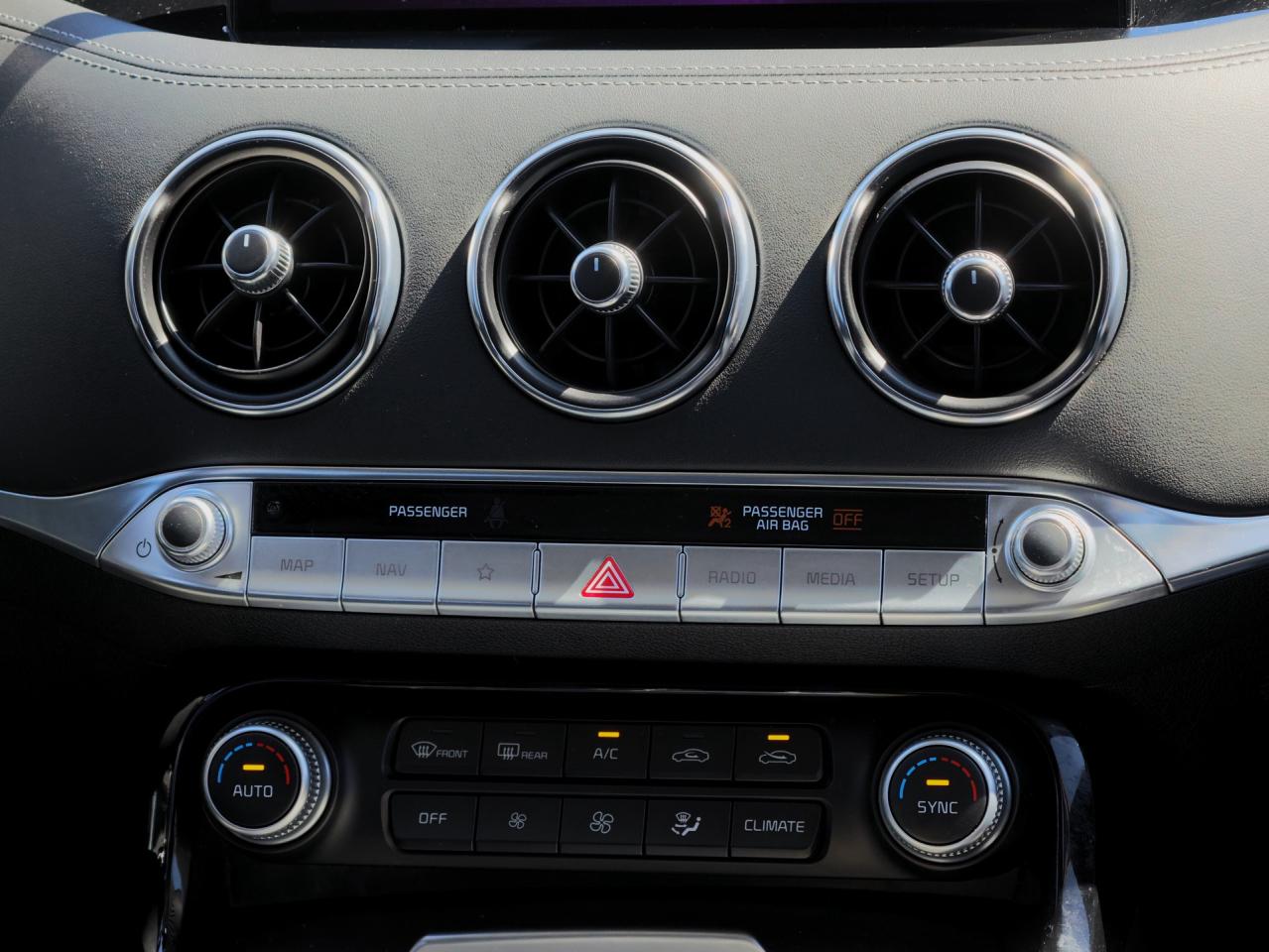 2022 Kia Stinger GT Limited AWD   Cooled Seat   NAVI   Leather Photo