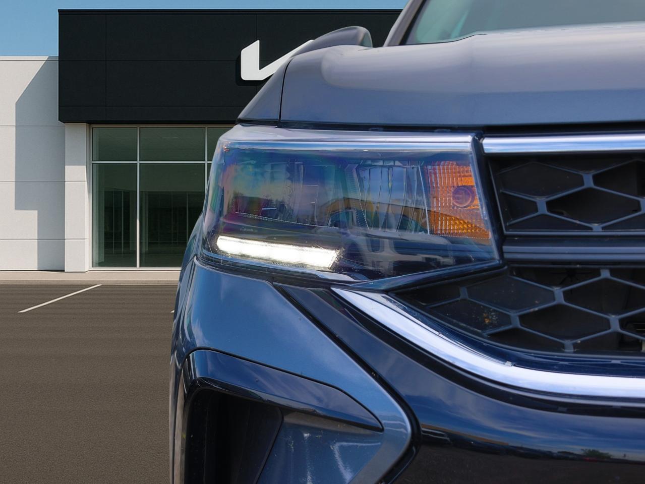 2024 Volkswagen Taos Comfortline 4MOTION   Climate Ctrl   Push Start Photo