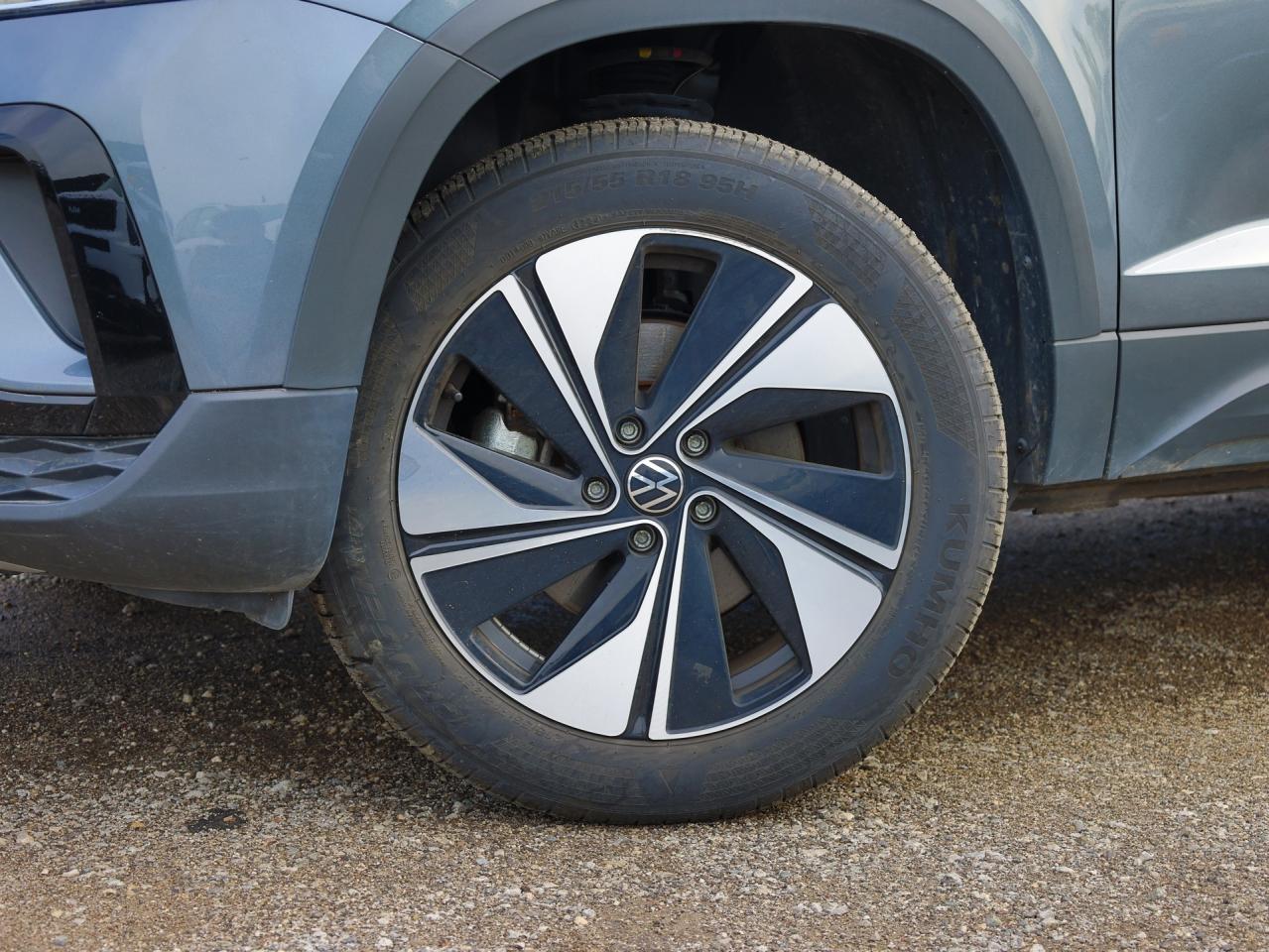 2024 Volkswagen Taos Comfortline 4MOTION   Climate Ctrl   Push Start Photo