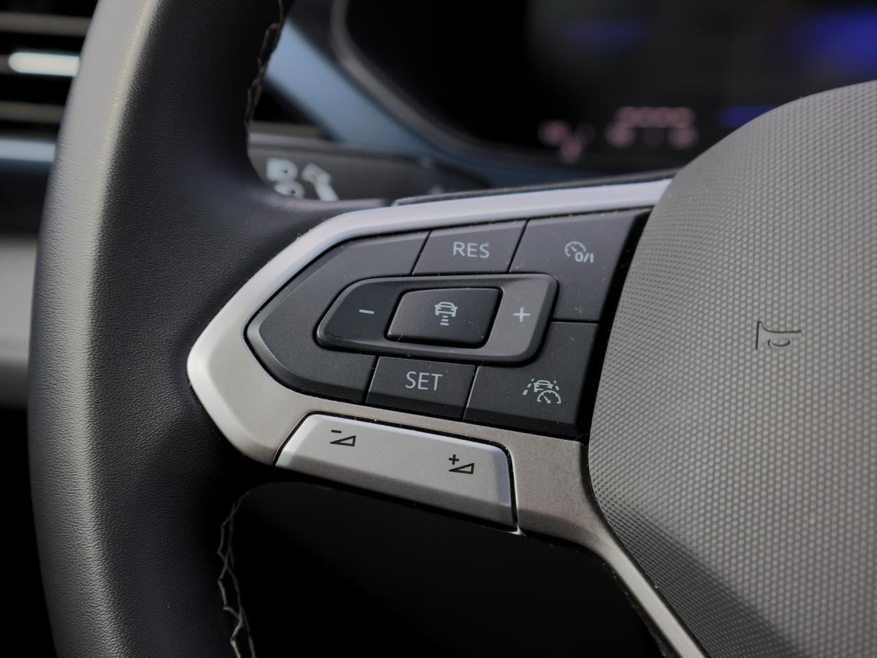 2024 Volkswagen Taos Comfortline 4MOTION   Climate Ctrl   Push Start Photo