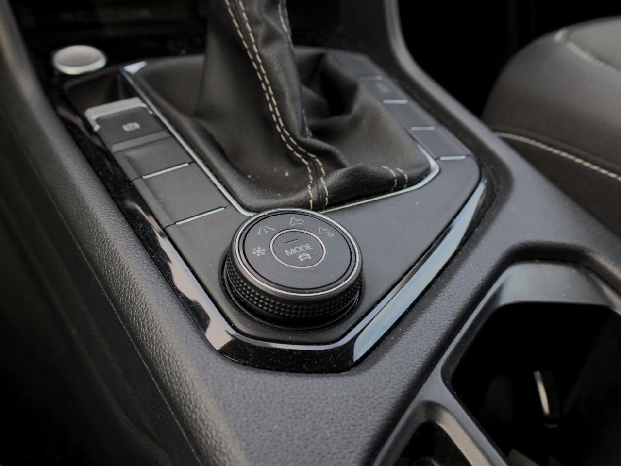 2024 Volkswagen Taos Comfortline 4MOTION   Climate Ctrl   Push Start Photo