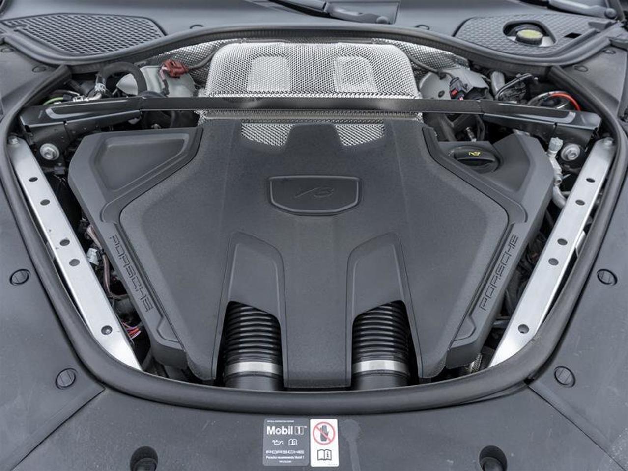 2025 Porsche Panamera GTS AWD Premium Pkg Assistance Pkg Deviated Stitch Photo