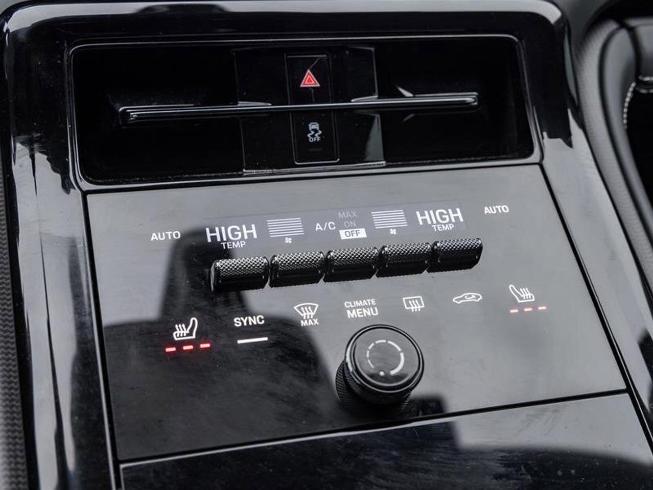 2025 Porsche Panamera GTS AWD Premium Pkg Assistance Pkg Deviated Stitch Photo