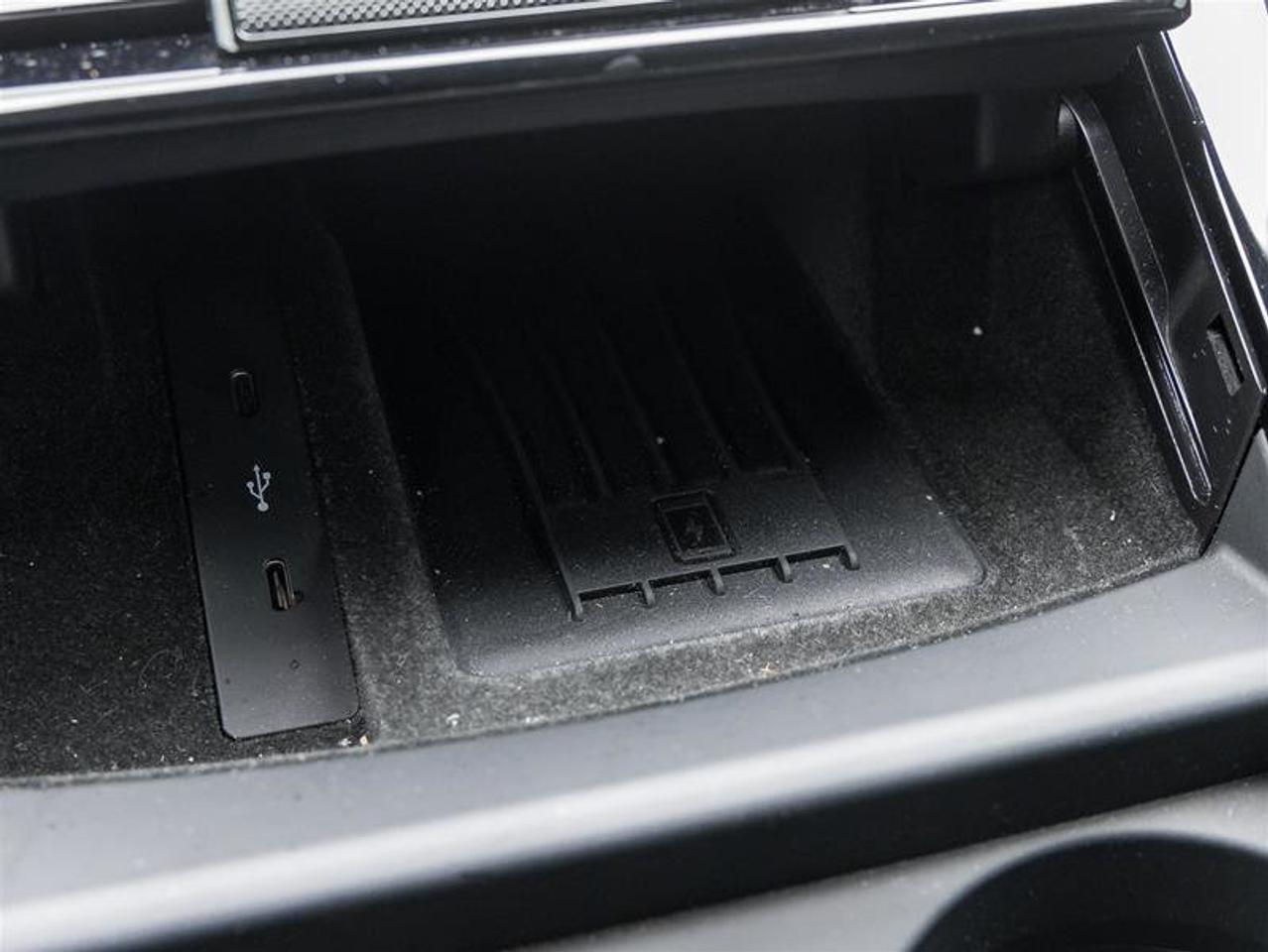 2025 Porsche Panamera GTS AWD Premium Pkg Assistance Pkg Deviated Stitch Photo