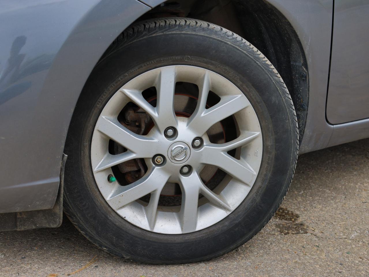 2017 Nissan Versa Note SV   Backup Camera   Bluetooth   Cruise Photo