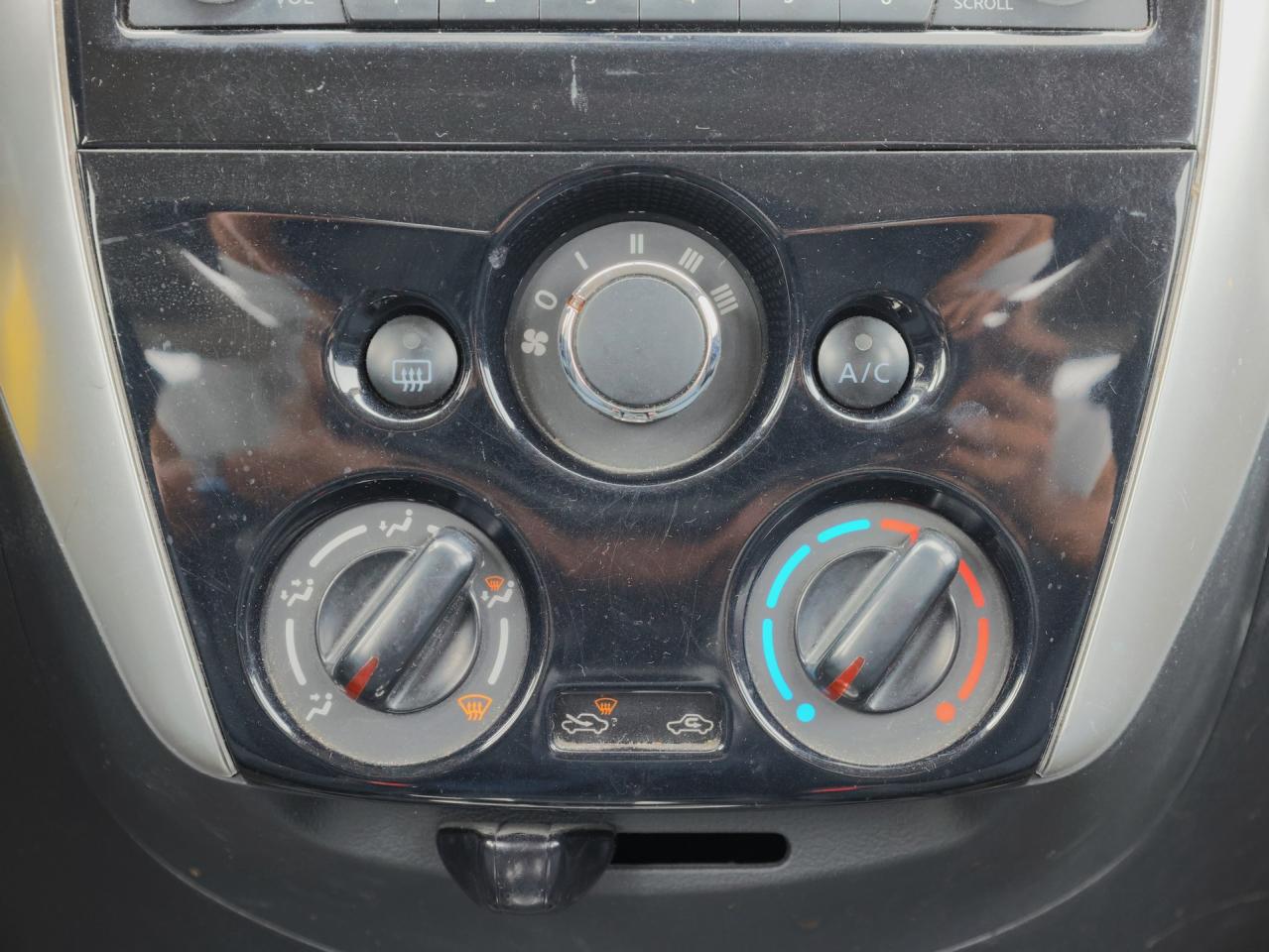 2017 Nissan Versa Note SV   Backup Camera   Bluetooth   Cruise Photo