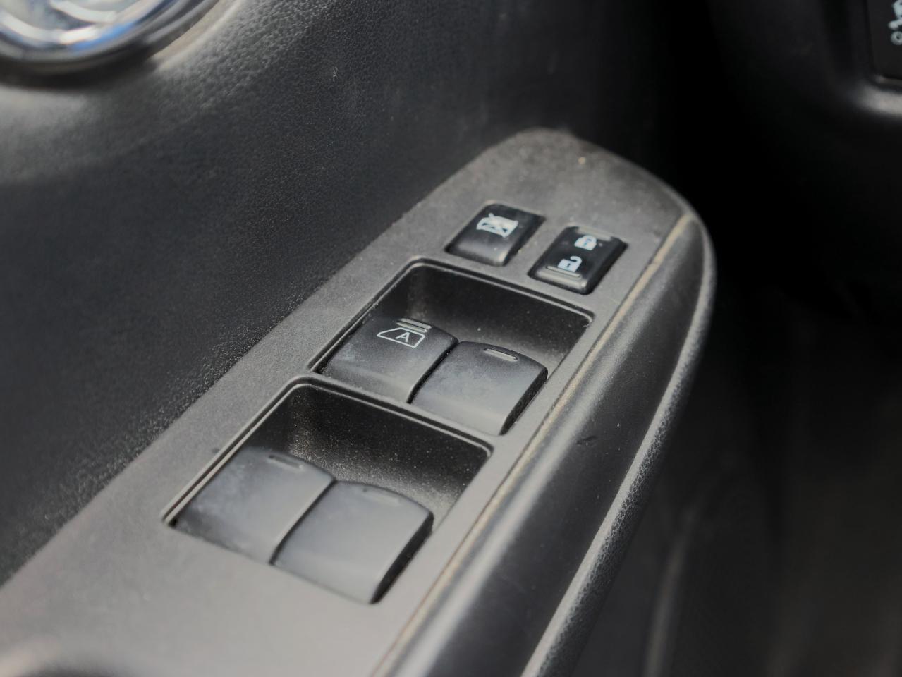 2017 Nissan Versa Note SV   Backup Camera   Bluetooth   Cruise Photo