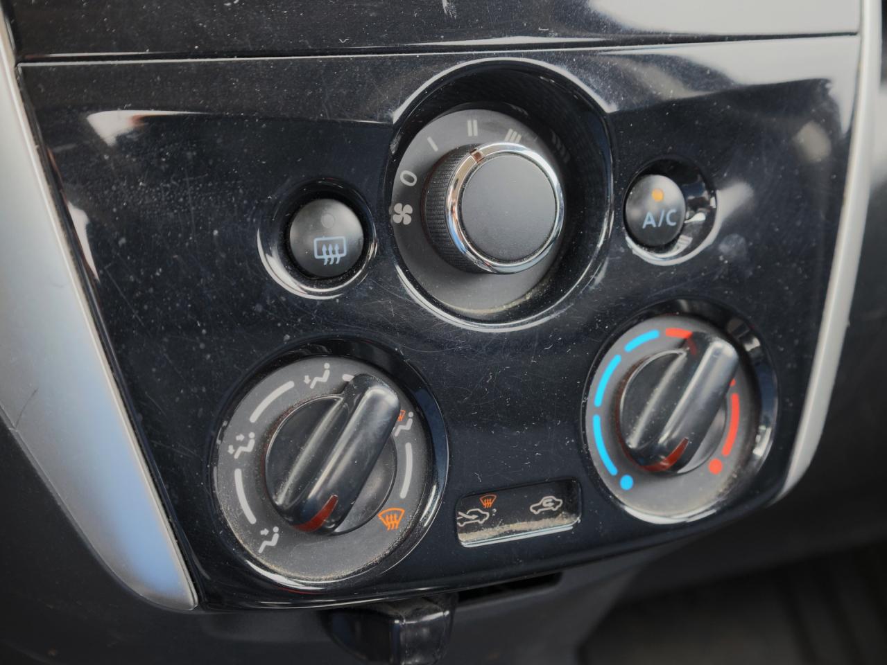 2017 Nissan Versa Note SV   Backup Camera   Bluetooth   Cruise Photo