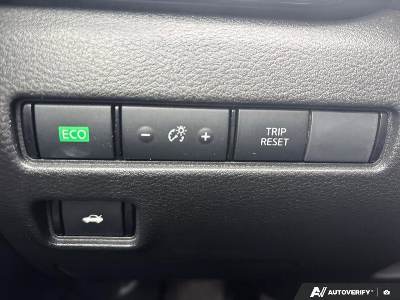 2023 Nissan Sentra SV   Apple Car Play   Android Auto   Heated Seats Photo