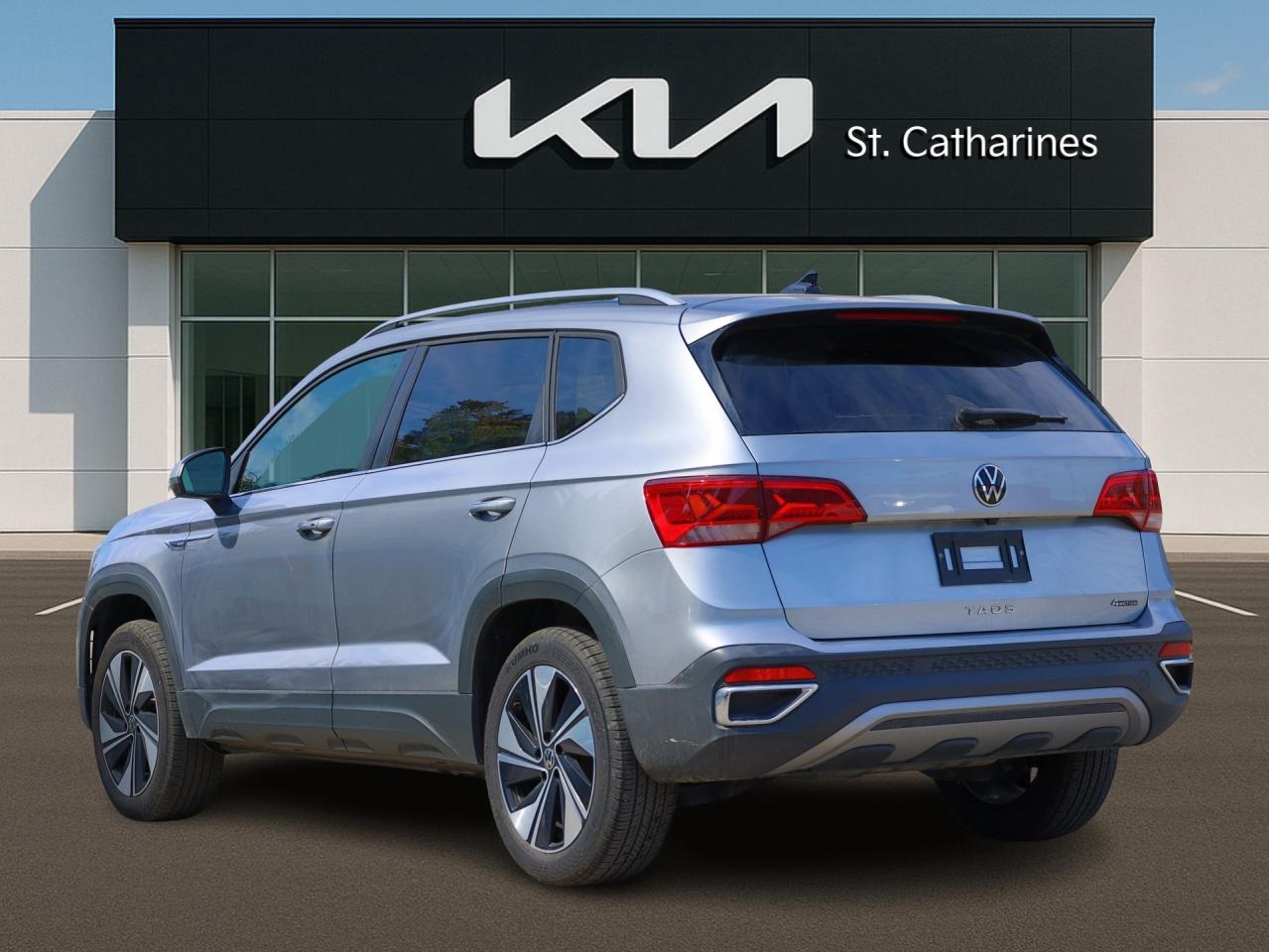 2024 Volkswagen Taos Comfortline 4MOTION   Climate Ctrl   Push Start Photo