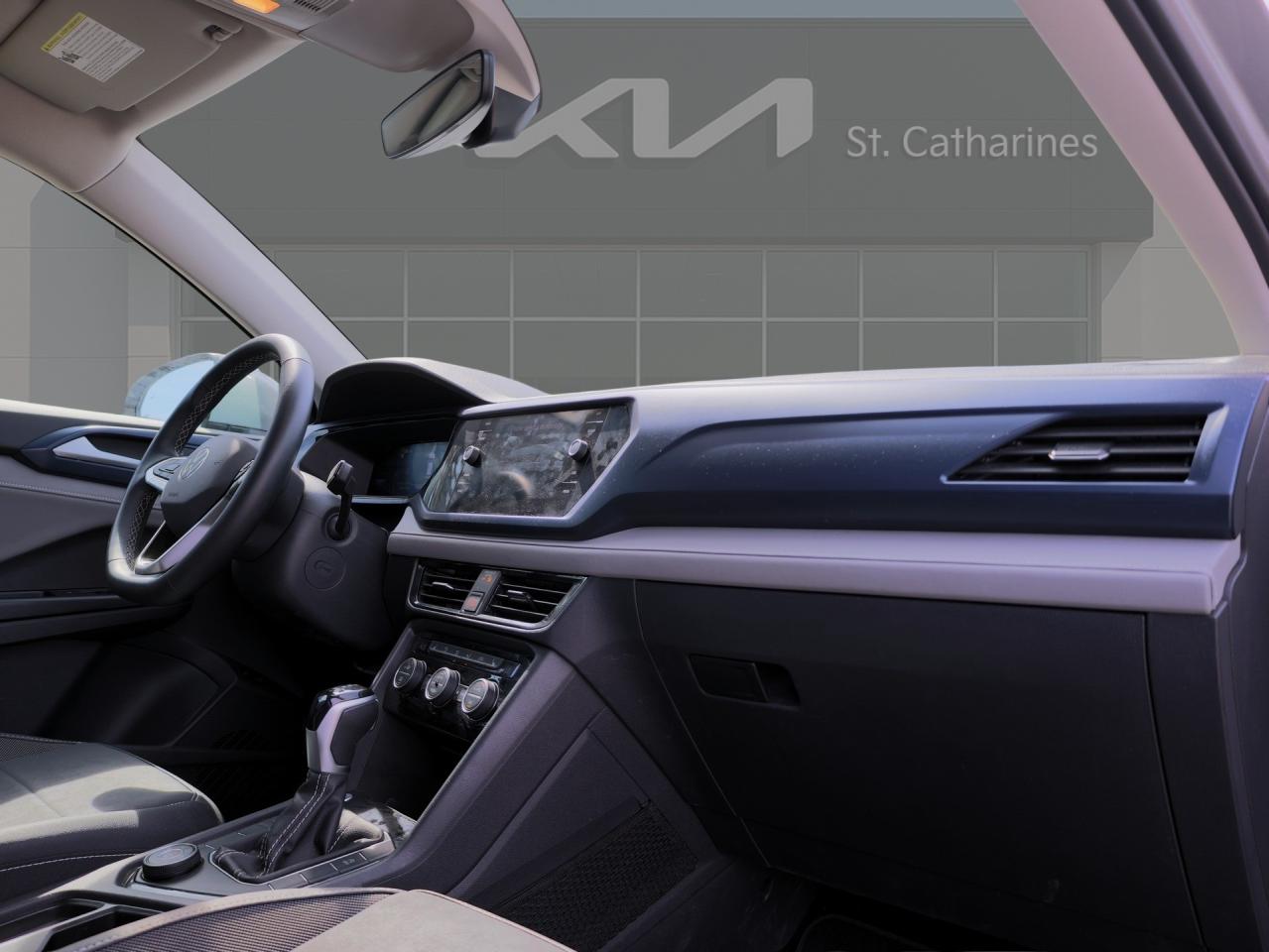 2024 Volkswagen Taos Comfortline 4MOTION   Climate Ctrl   Push Start Photo