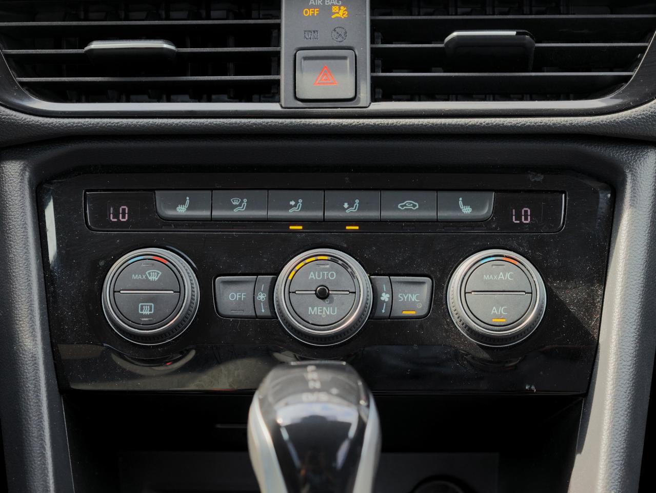 2024 Volkswagen Taos Comfortline 4MOTION   Climate Ctrl   Push Start Photo