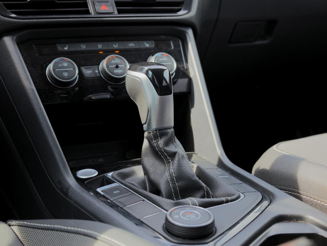 2024 Volkswagen Taos Comfortline 4MOTION   Climate Ctrl   Push Start Photo