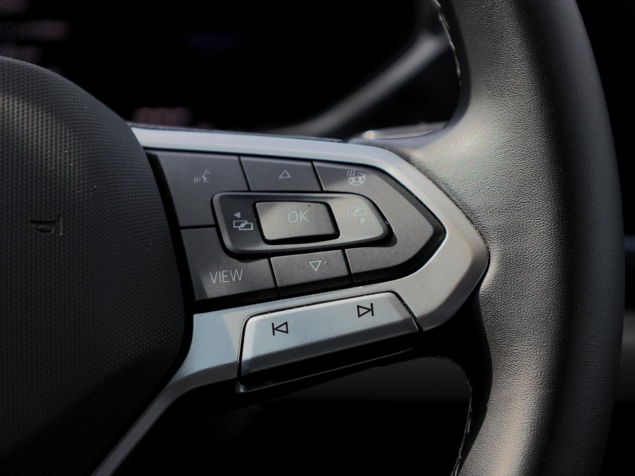 2024 Volkswagen Taos Comfortline 4MOTION   Climate Ctrl   Push Start Photo