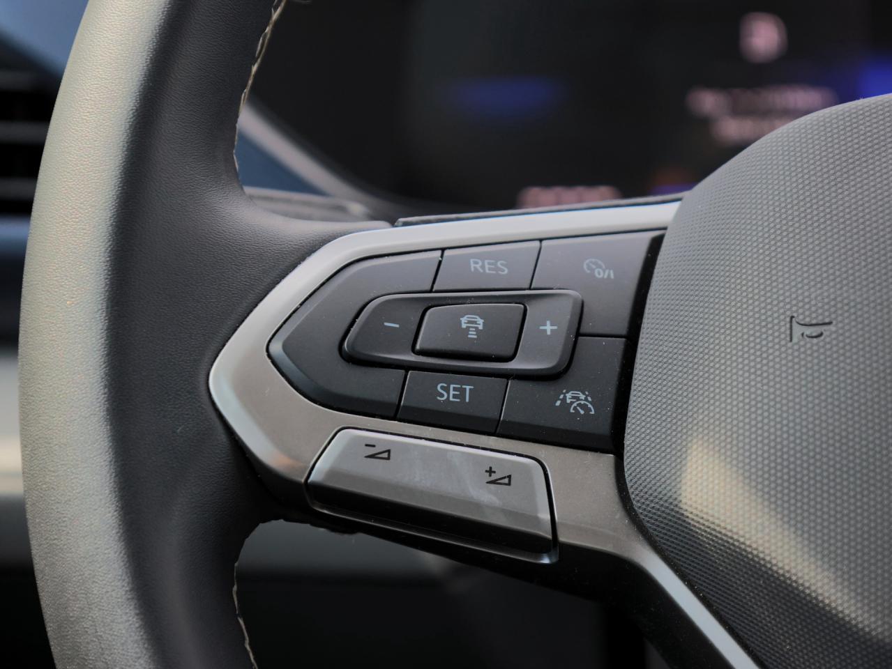 2024 Volkswagen Taos Comfortline 4MOTION   Climate Ctrl   Push Start Photo