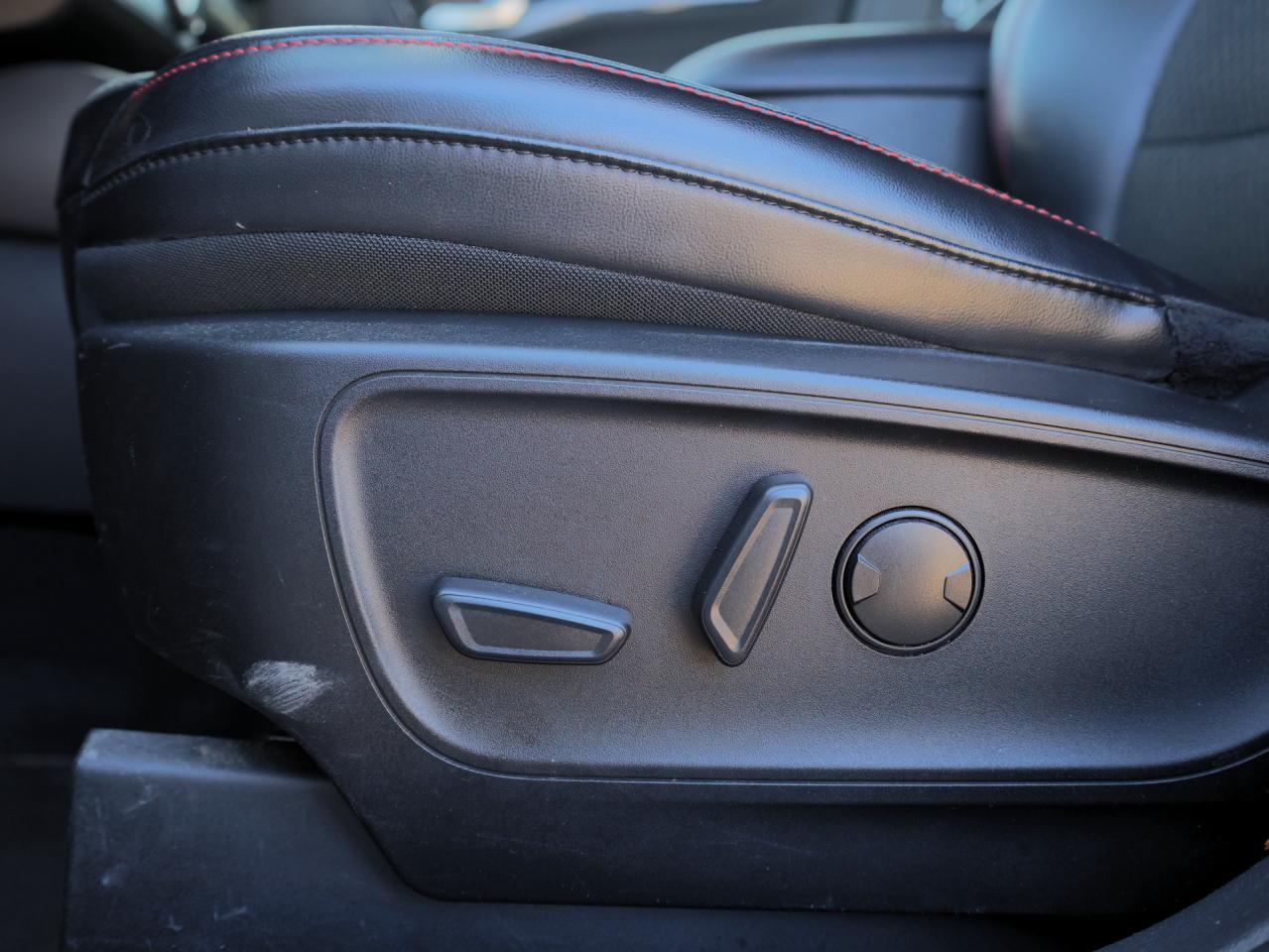 2023 Ford Escape ST-Line   Leather   Power Liftgate   Climate Ctrl Photo