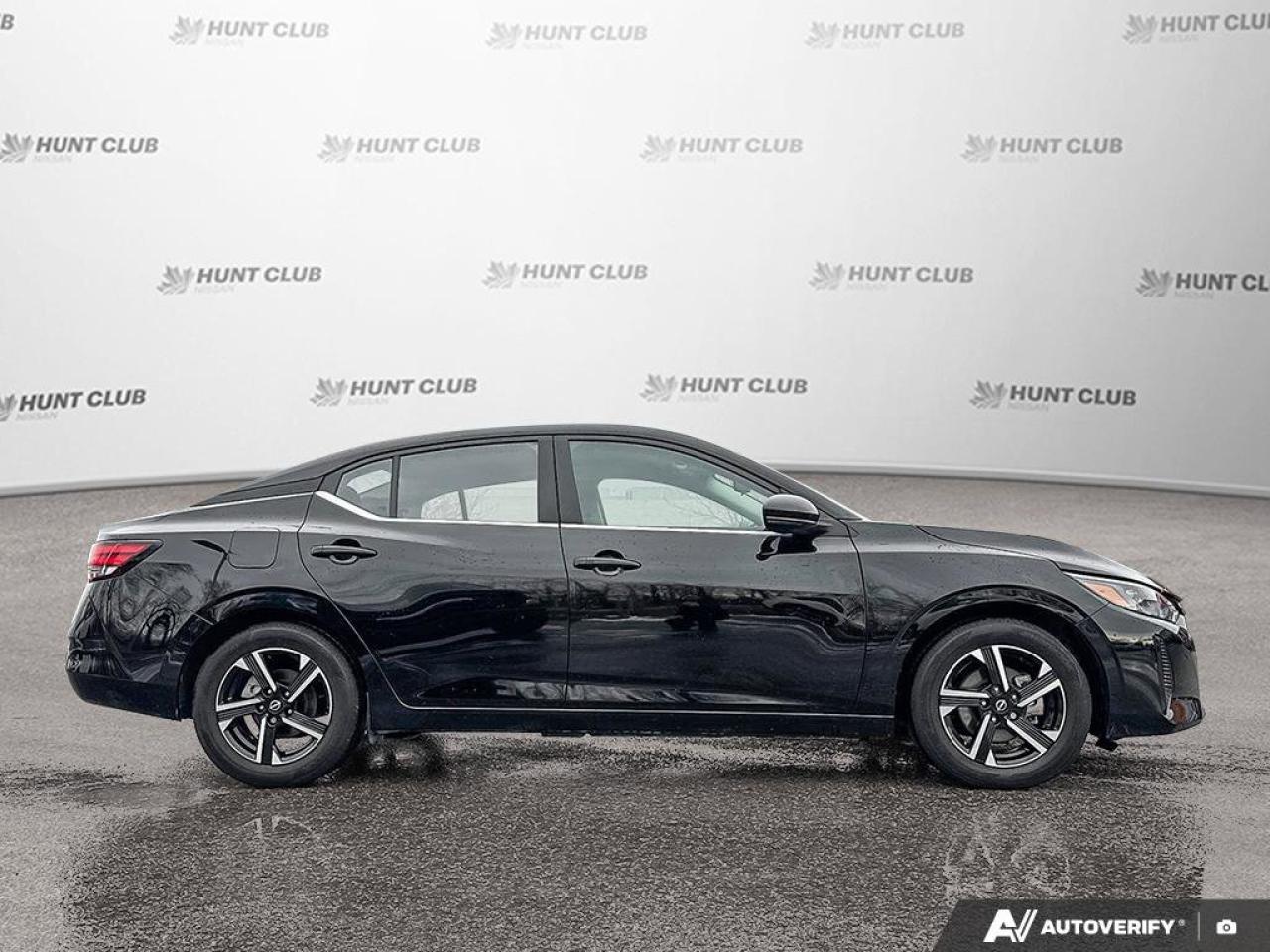 2024 Nissan Sentra SV Photo