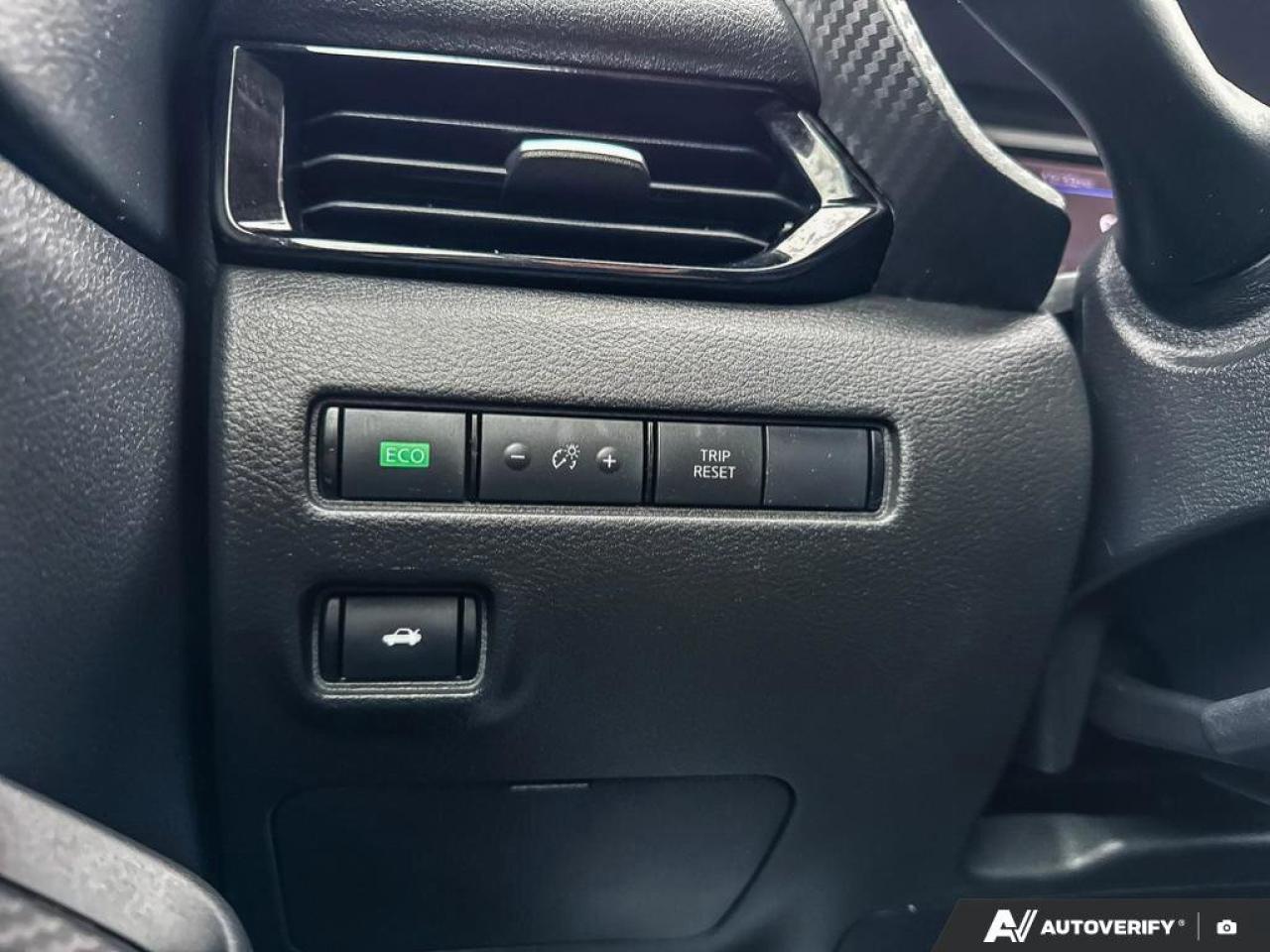 2024 Nissan Sentra SV Photo