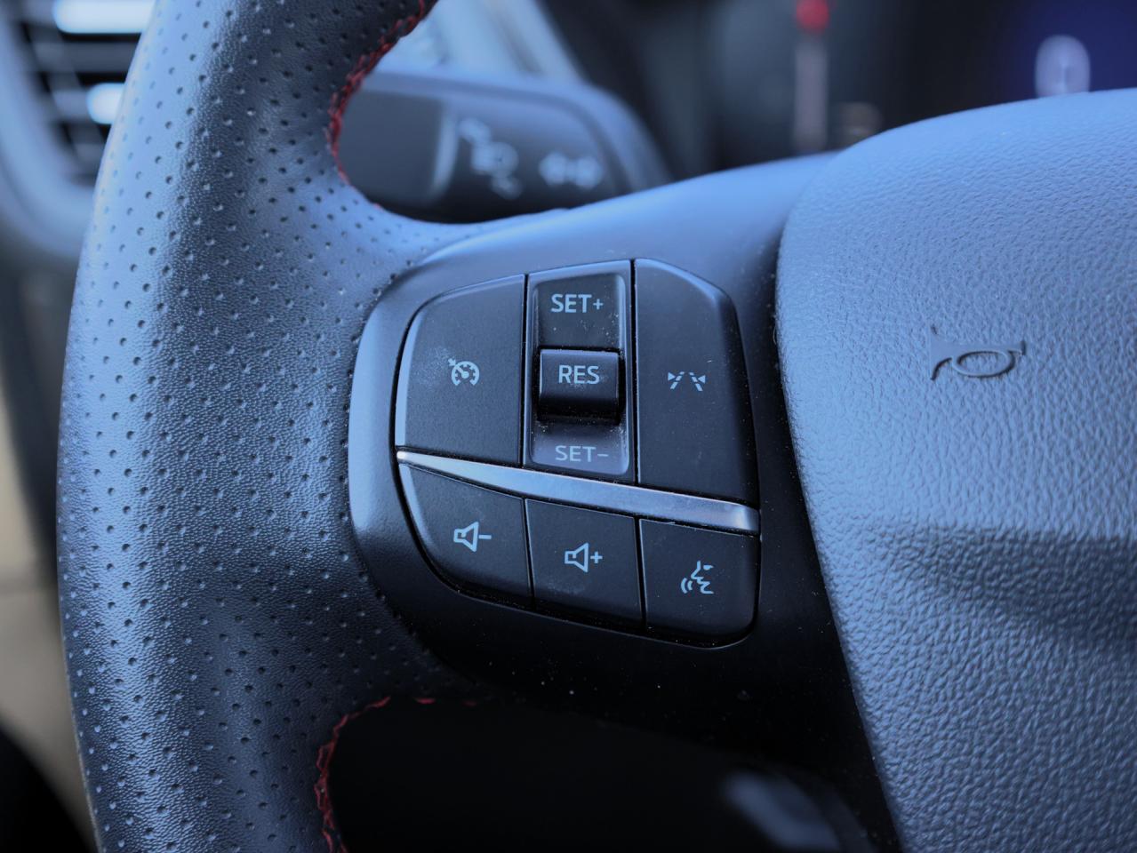 2024 Ford Escape ST-Line   Smart Cruise   Pilot360+   Remote Start Photo