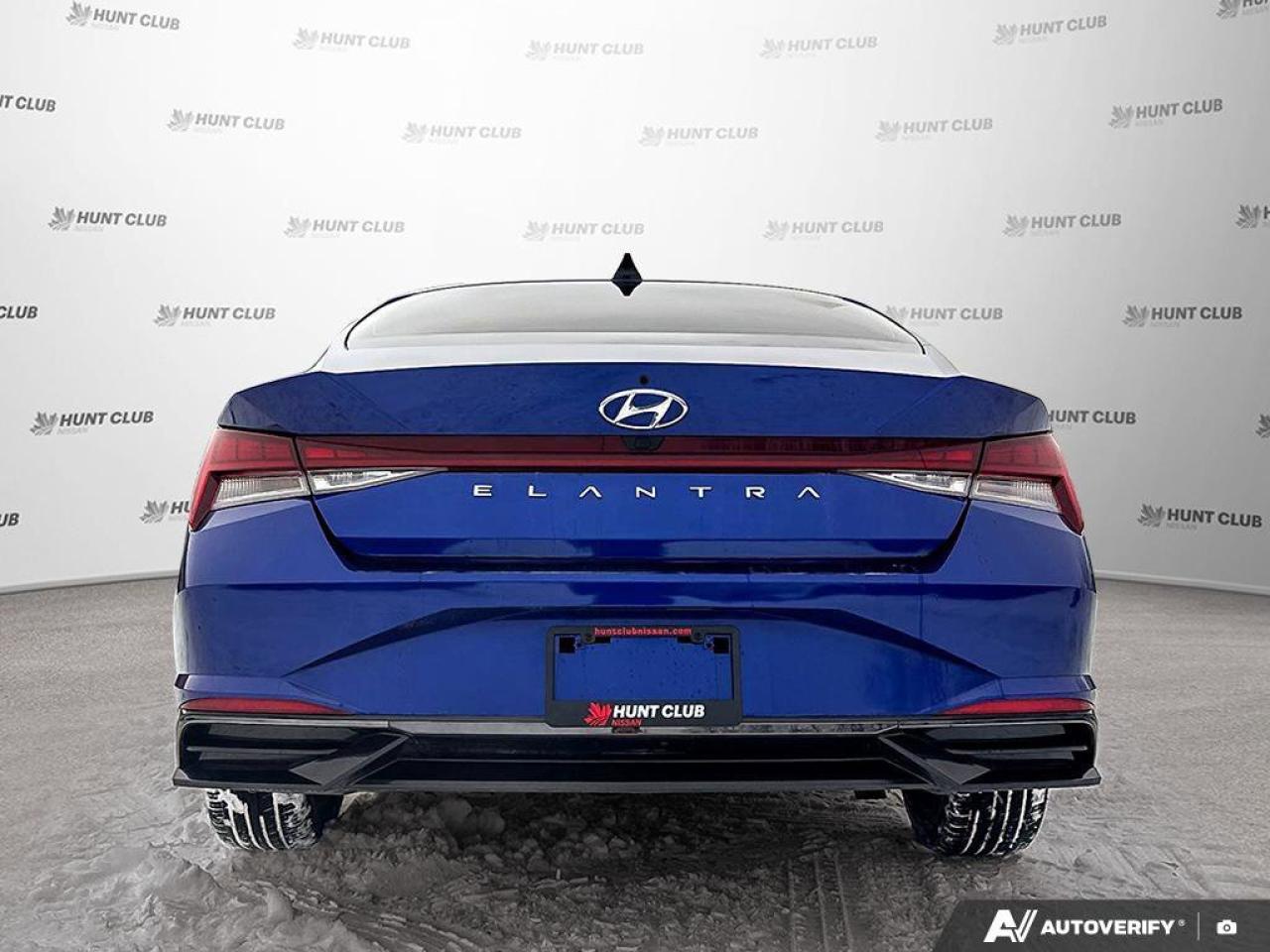 2023 Hyundai Elantra Luxury Photo