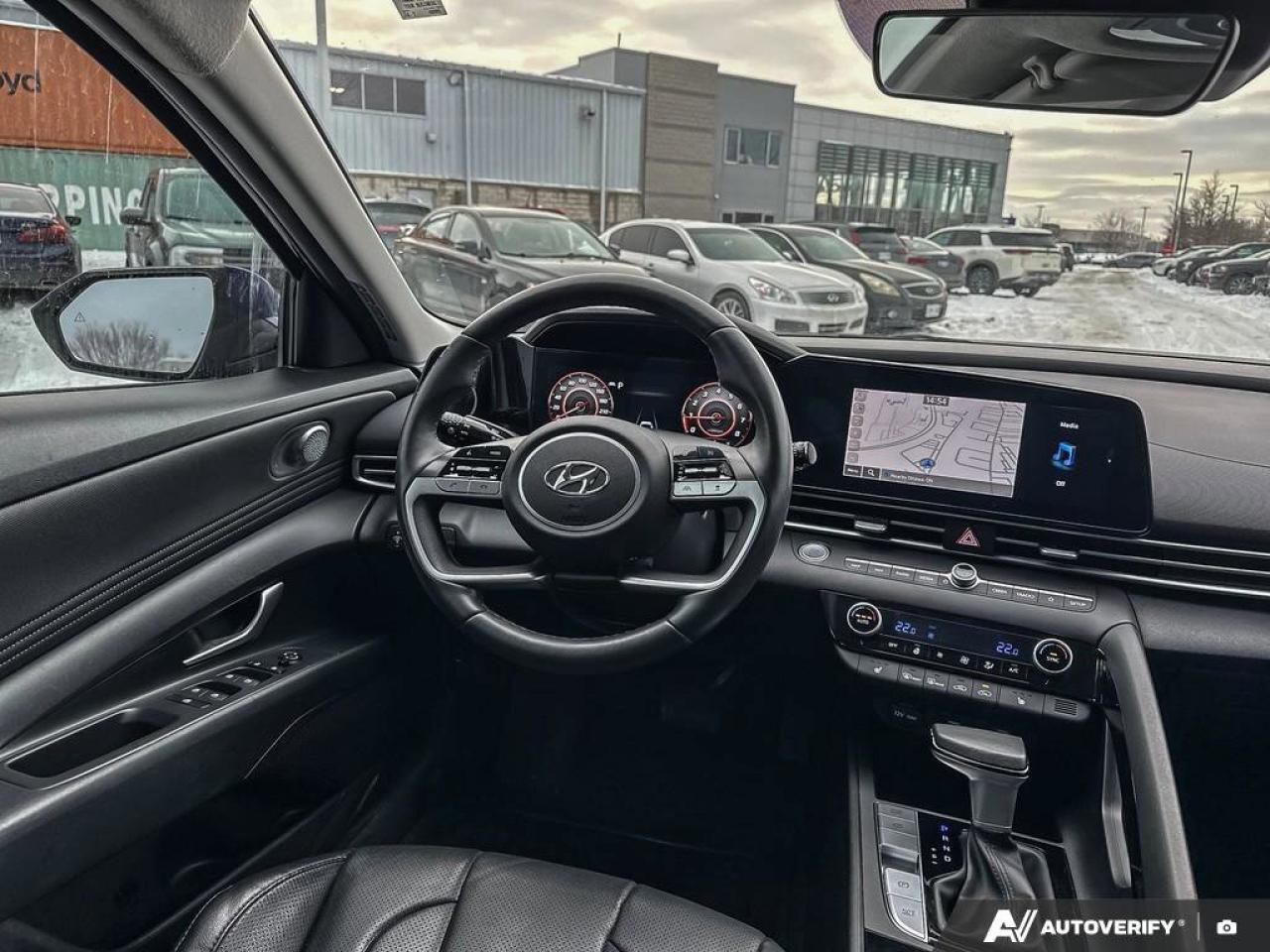 2023 Hyundai Elantra Luxury Photo