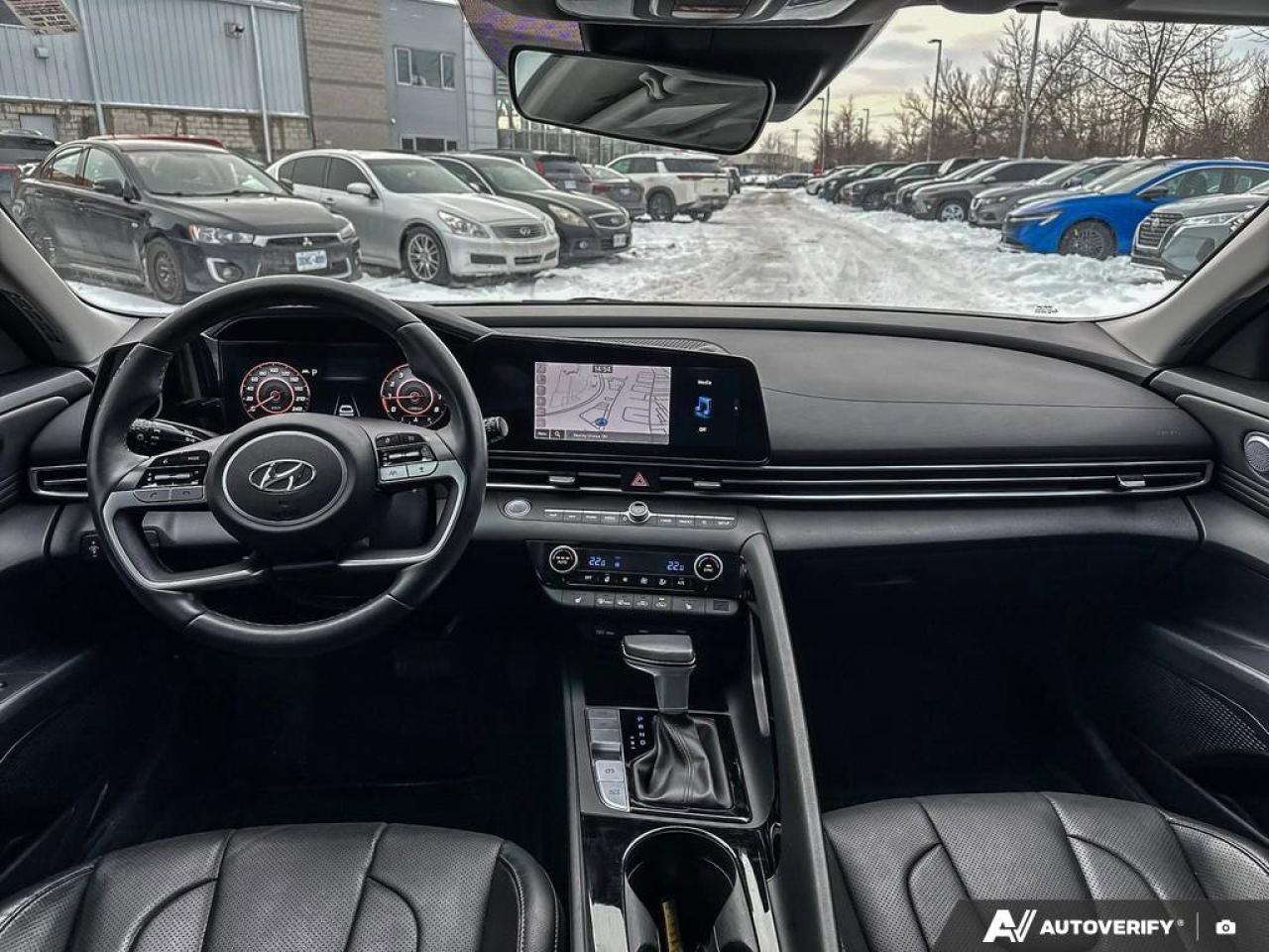 2023 Hyundai Elantra Luxury Photo