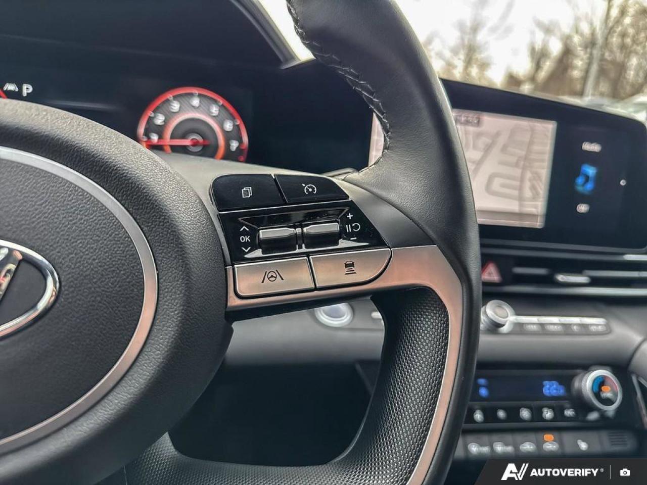 2023 Hyundai Elantra Luxury Photo