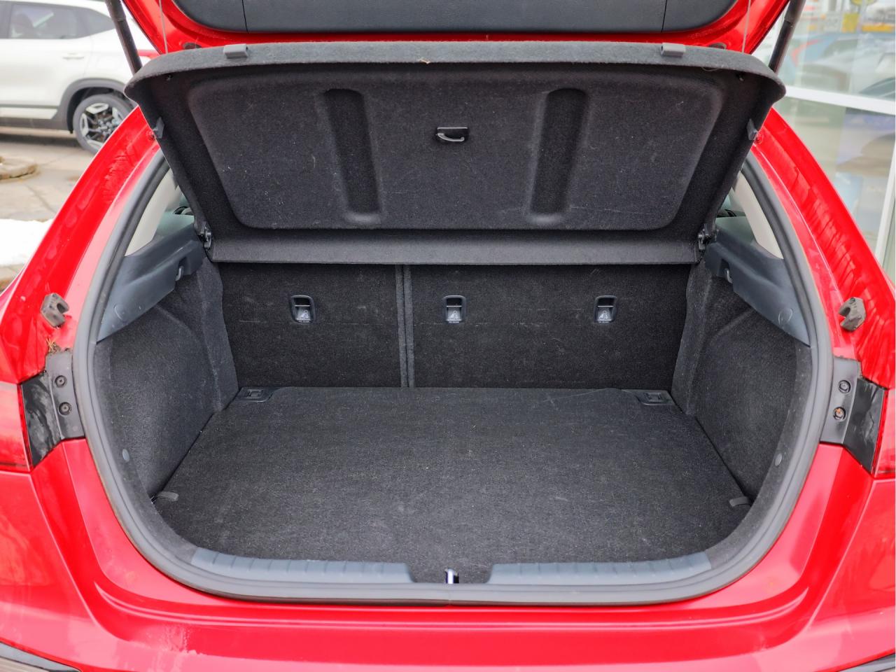 2024 Kia Forte5 EX IVT Photo