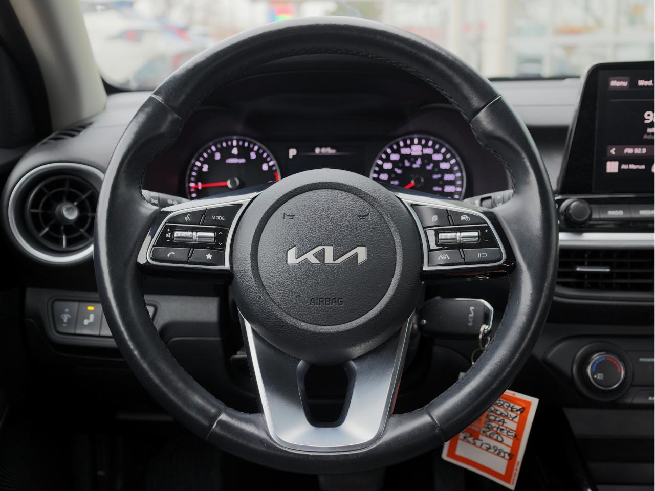 2024 Kia Forte5 EX IVT Photo