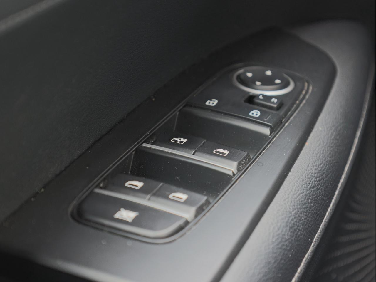 2024 Kia Forte5 EX   Blindspot Alert   Lane Assist   Android Auto Photo