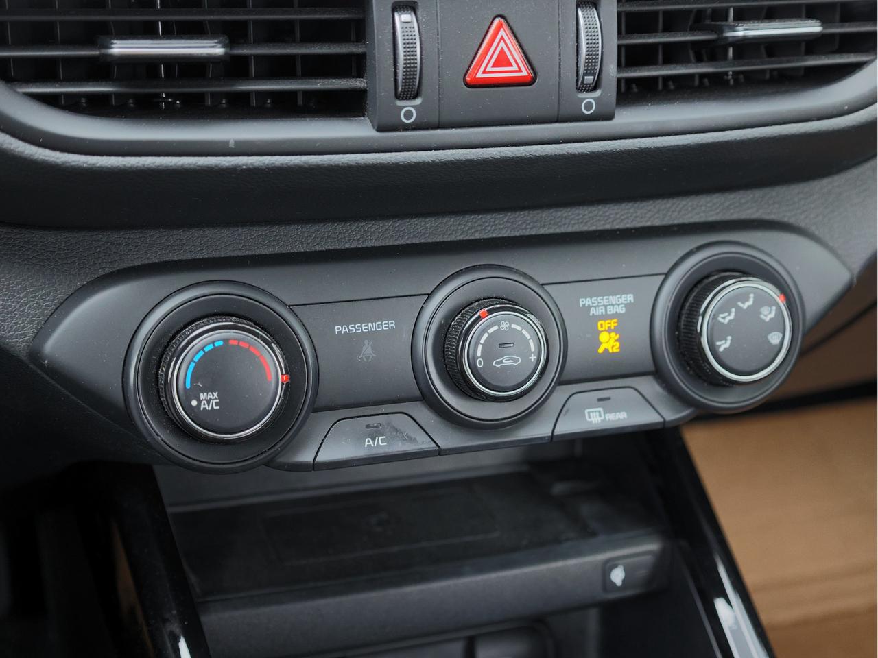 2024 Kia Forte5 EX   Blindspot Alert   Lane Assist   Android Auto Photo