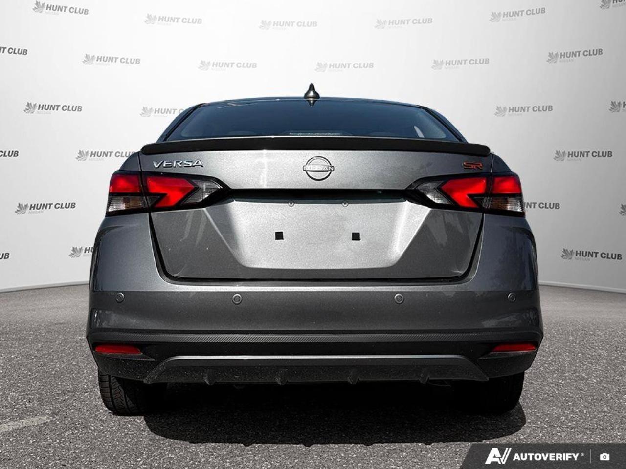 2023 Nissan Versa SR Photo