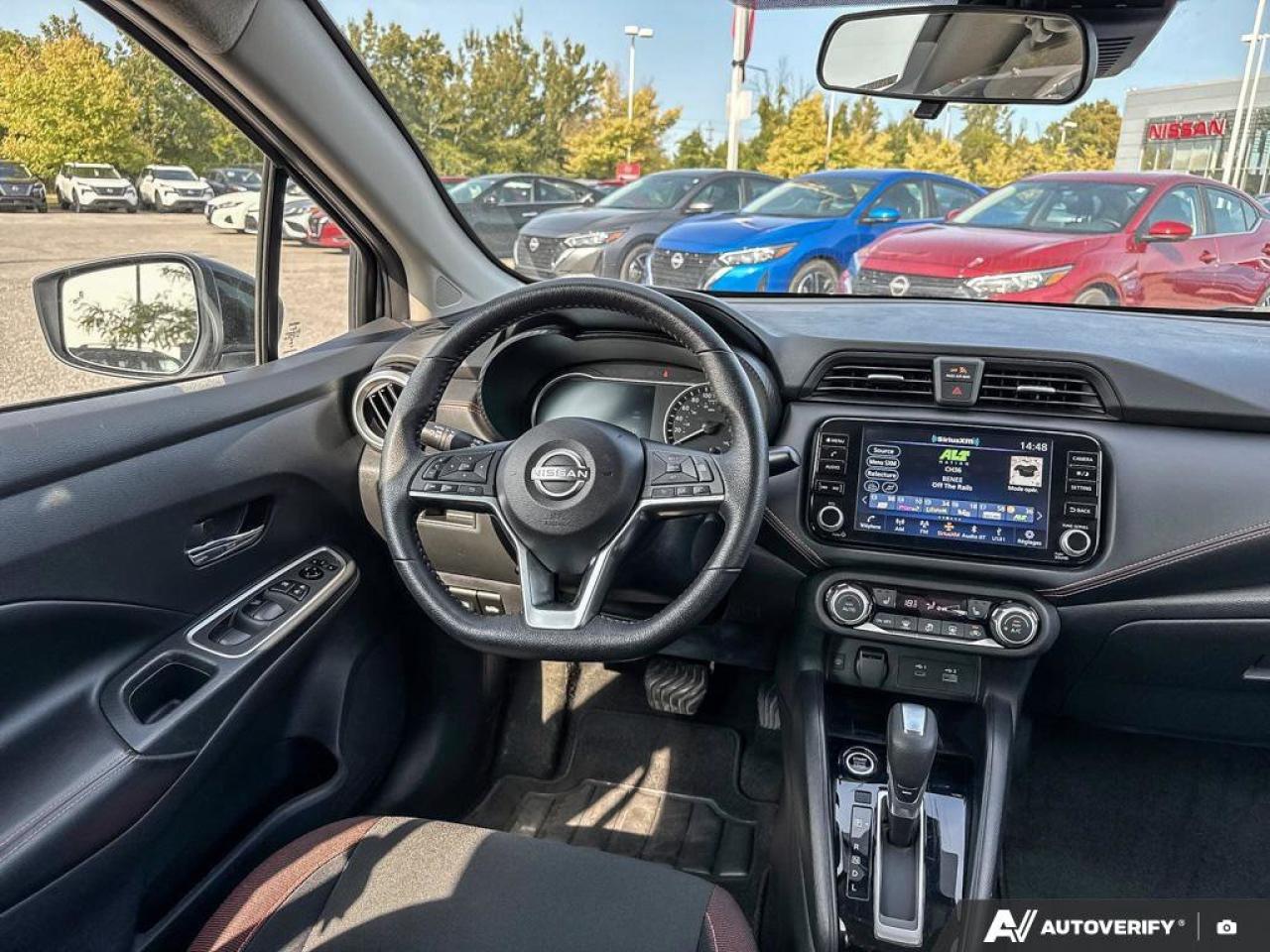 2023 Nissan Versa SR Photo